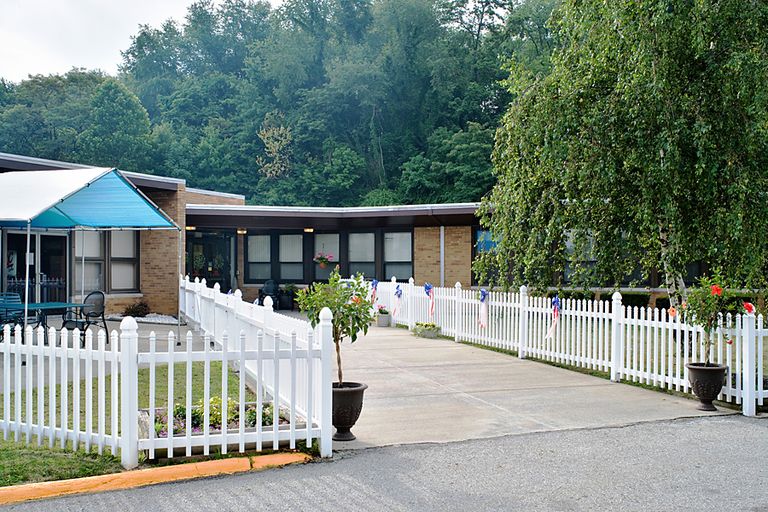 THE BEST 5 Skilled Nursing Facilities in Uniontown, PA Seniorly